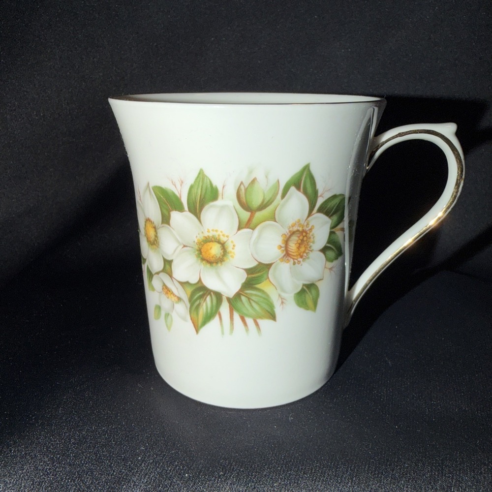 Rosina China Queens Fine Bone China Special Christmas Rose December Tea Cup UK